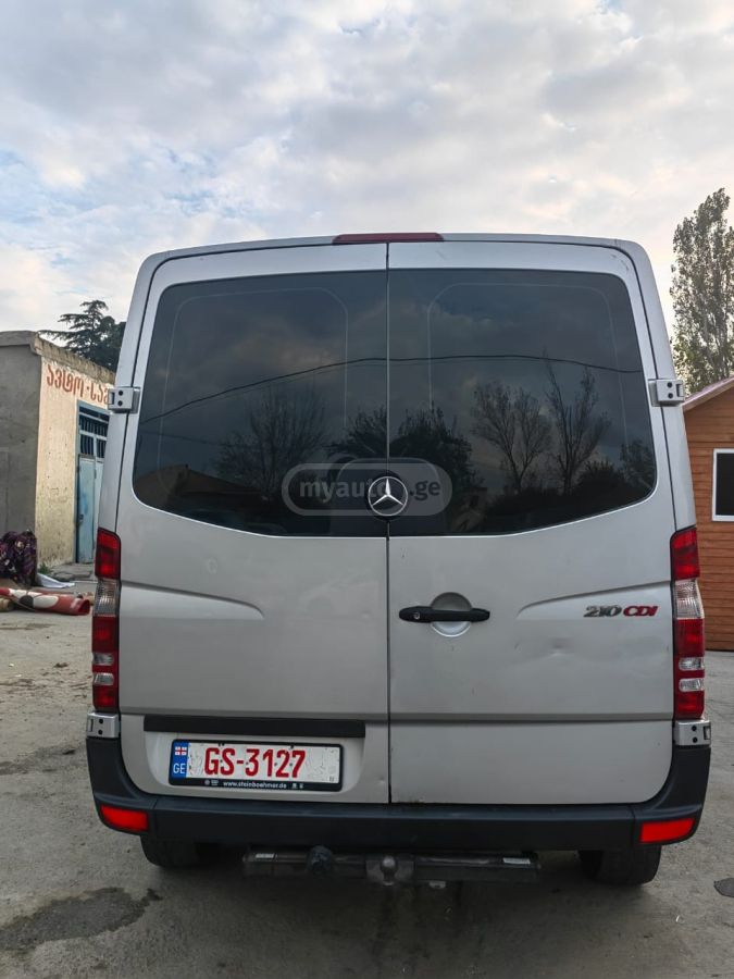 Mercedes-Benz Sprinter 2010 — photo 2