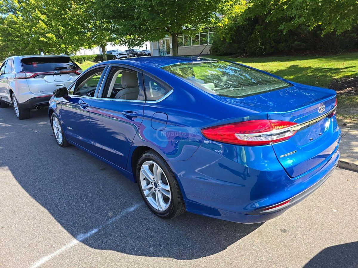 Ford Fusion 2018 — photo 2
