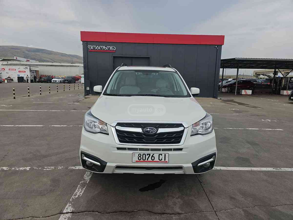 Subaru Forester 2018 — photo 2