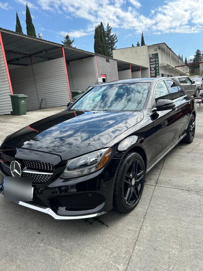 Mercedes-Benz C 300 2016 — photo 2