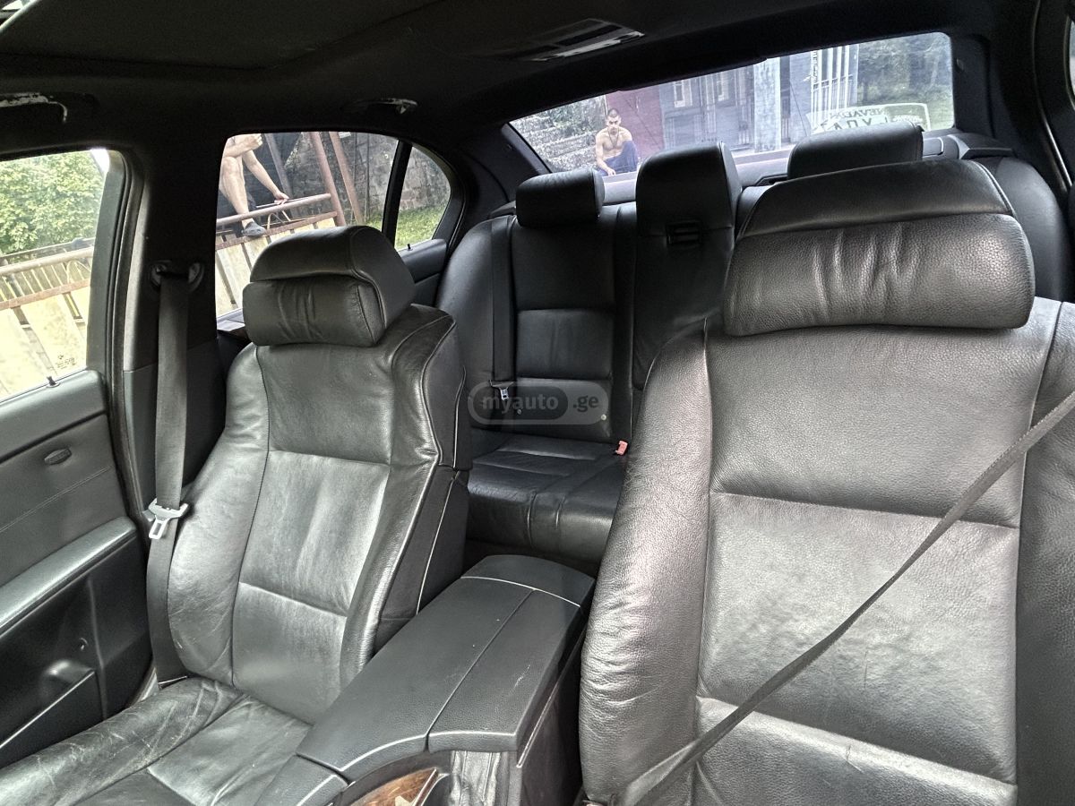 BMW 550 2005 — photo 2