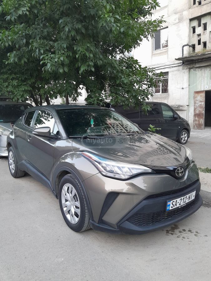 Toyota CHR 2020 — photo 2