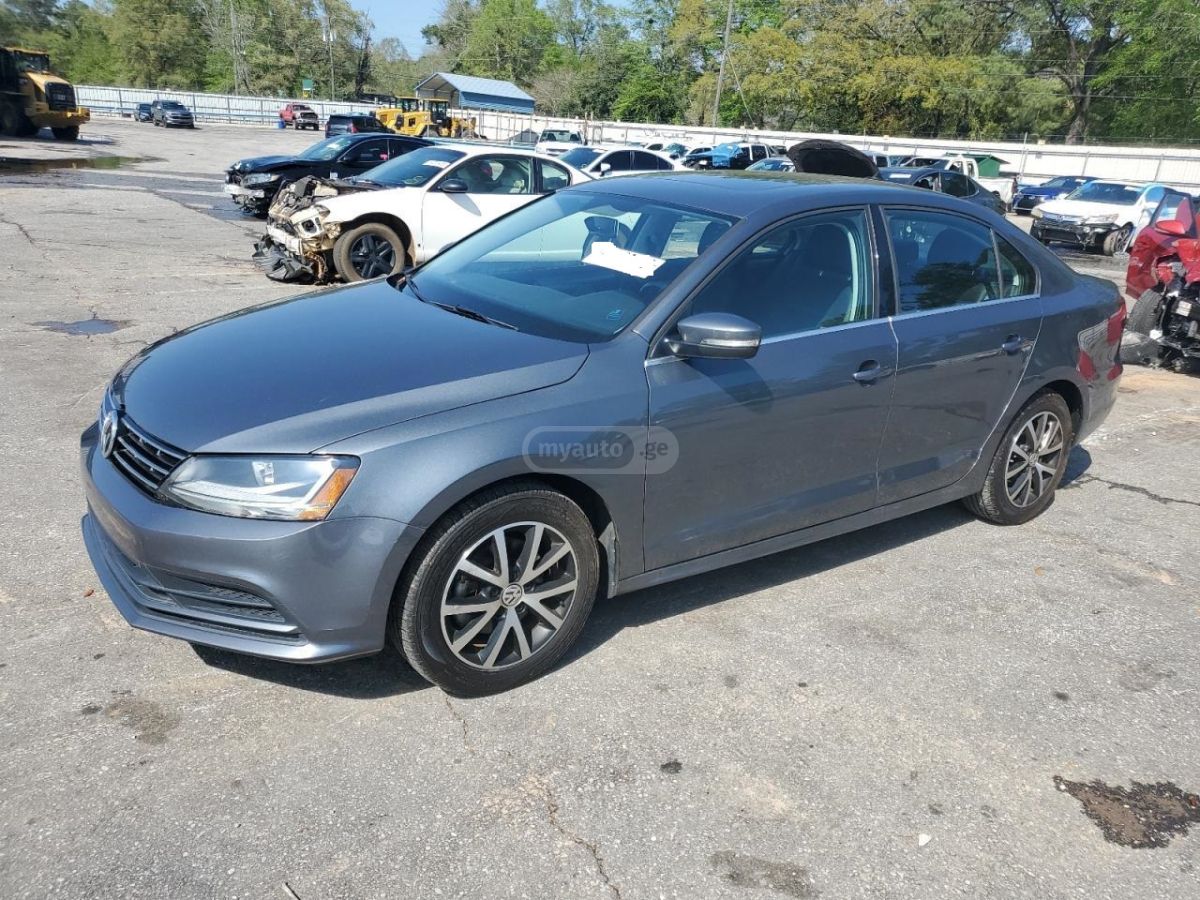 Volkswagen Jetta 2018 — photo 2