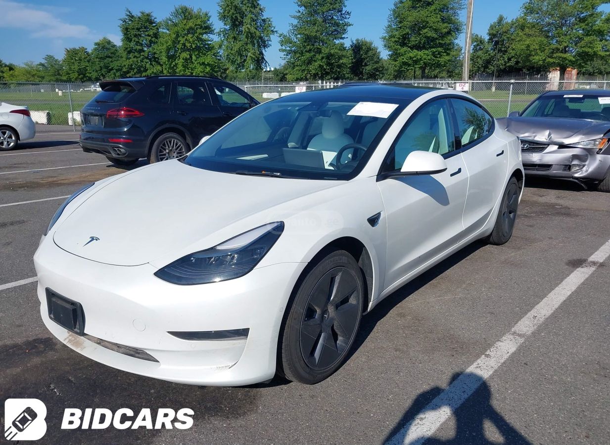Tesla Model 3 2022 — photo 2