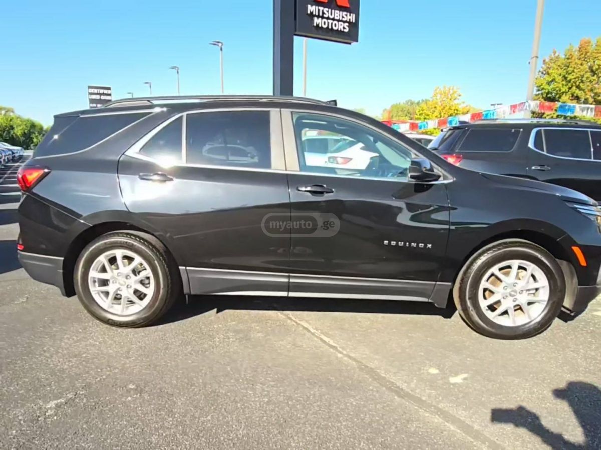 Chevrolet Equinox 2022 — photo 2