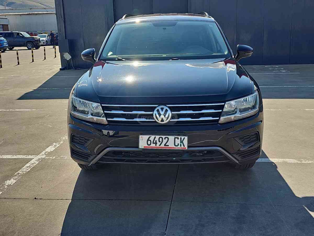 Volkswagen Tiguan 2021 — photo 2