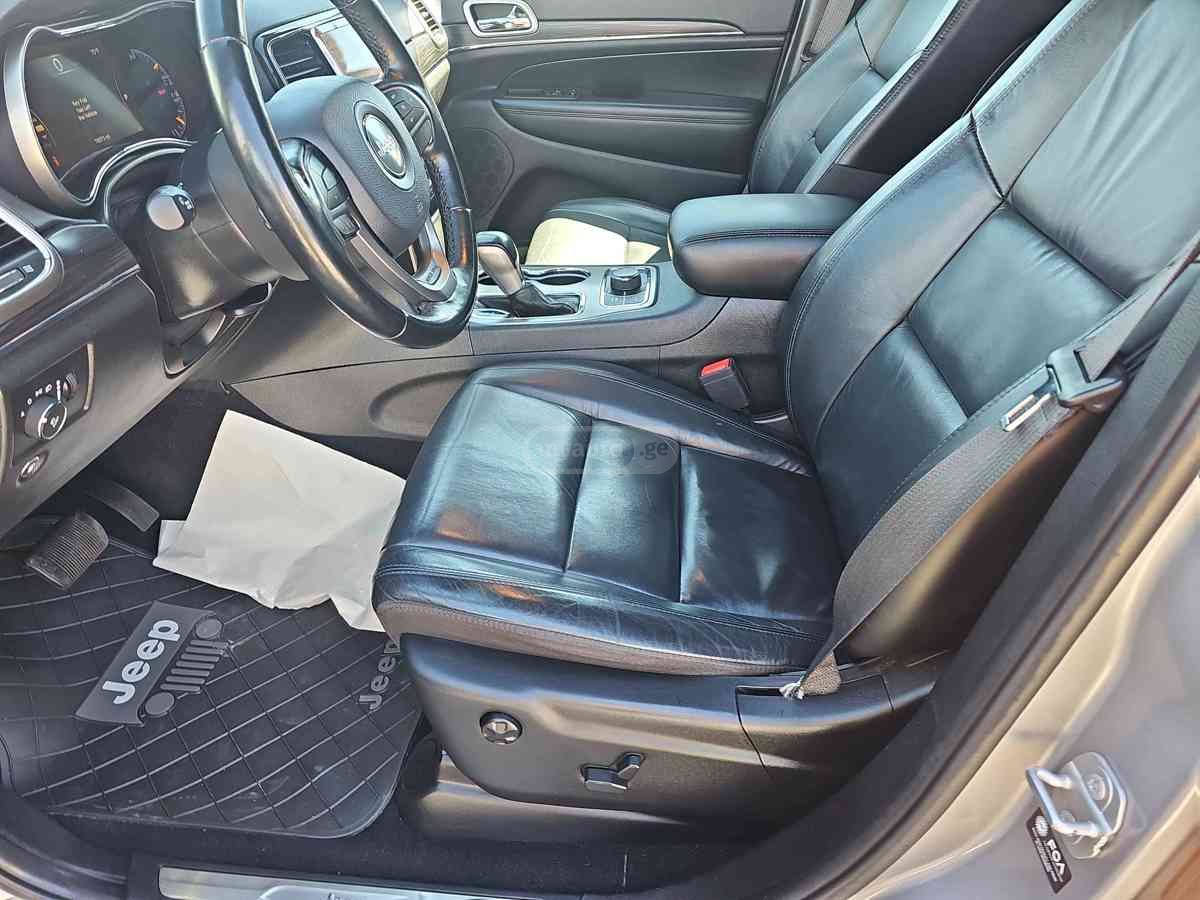 Jeep Grand Cherokee 2021 — photo 2