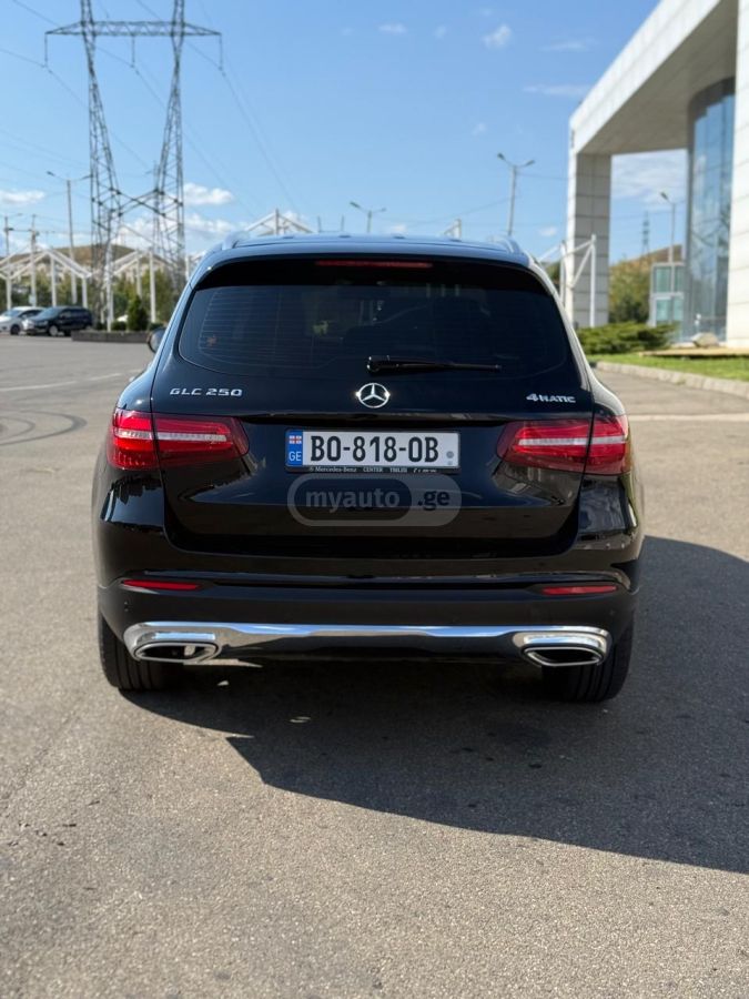 Mercedes-Benz GLC 250 2016 — photo 2