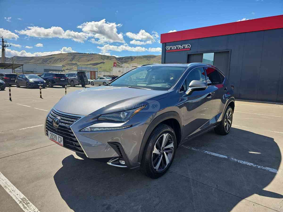 Lexus NX 300