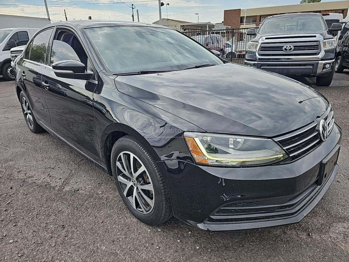 Volkswagen Jetta 2017 — photo 2