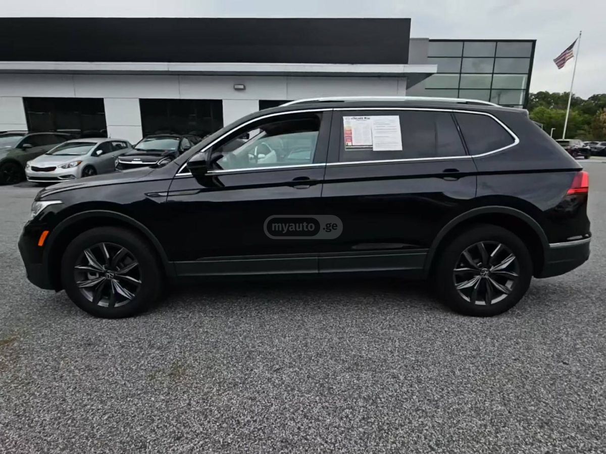 Volkswagen Tiguan 2022 — photo 2