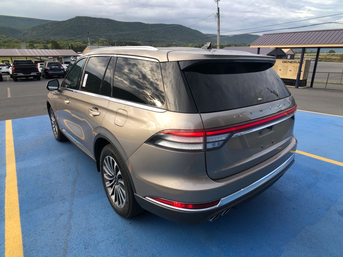 Lincoln Aviator 2021 — photo 2