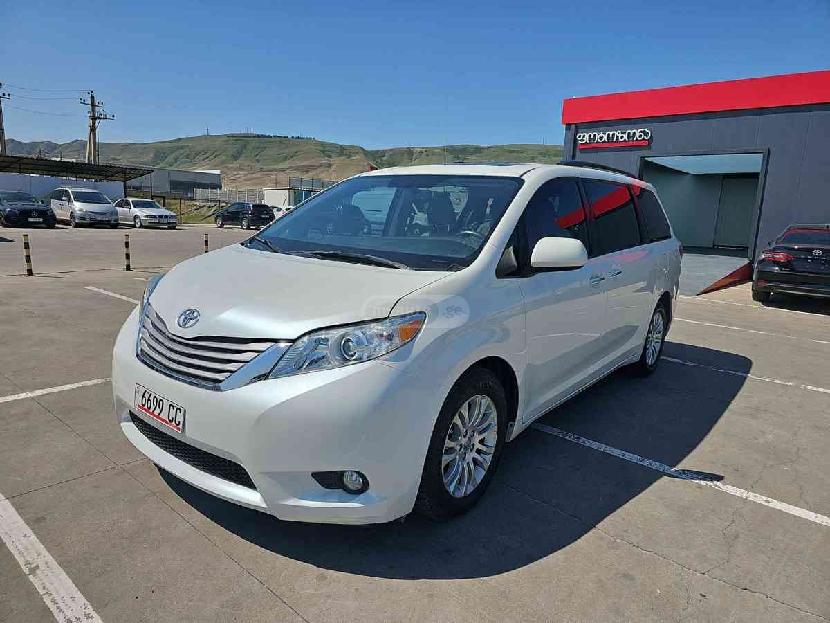 Toyota Sienna