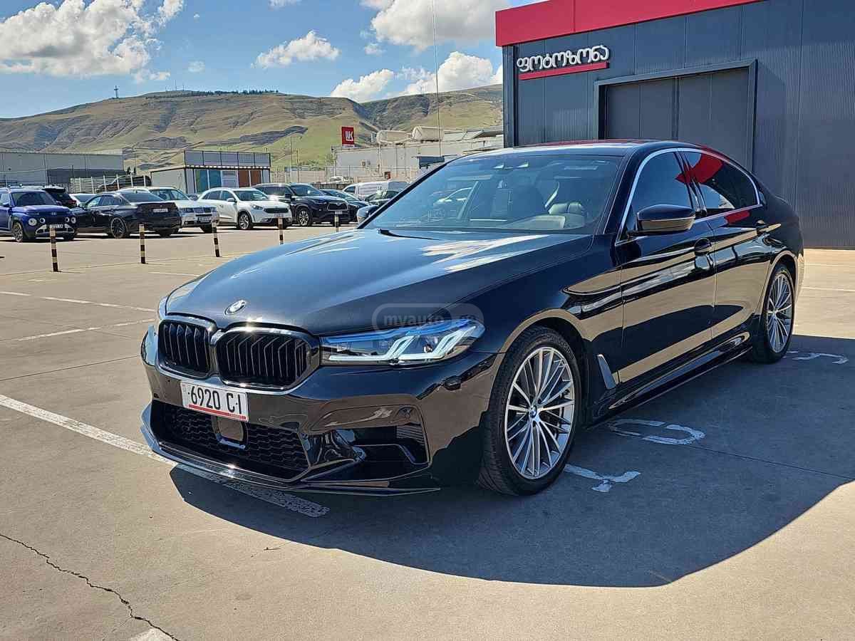BMW 530