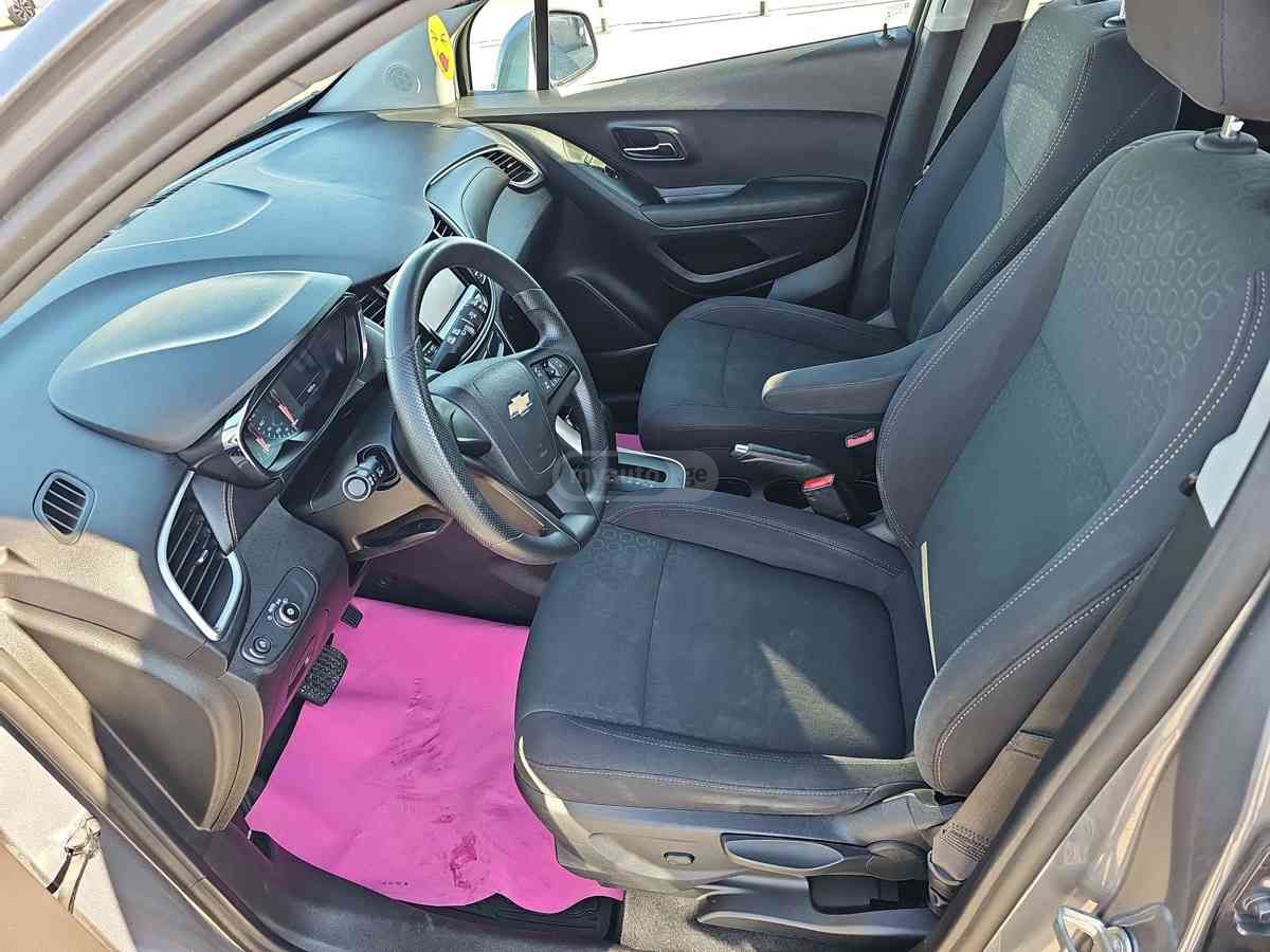 Chevrolet Trax 2020 — photo 2