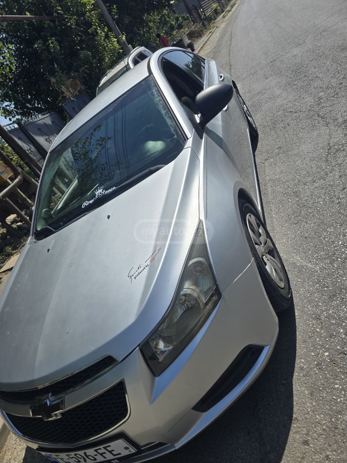 Chevrolet Cruze 2011 — photo 2