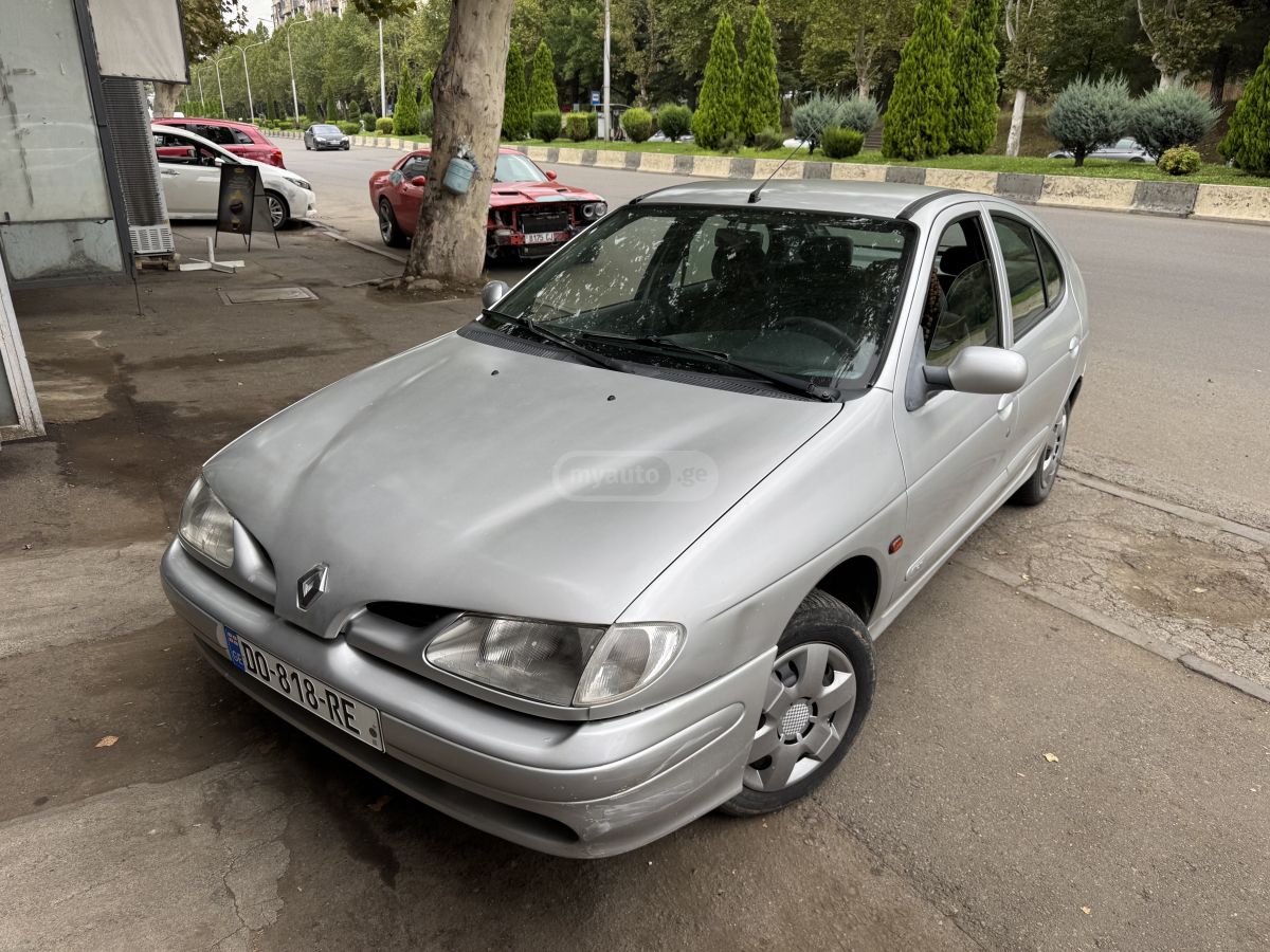 Renault Megane 1997 — photo 2