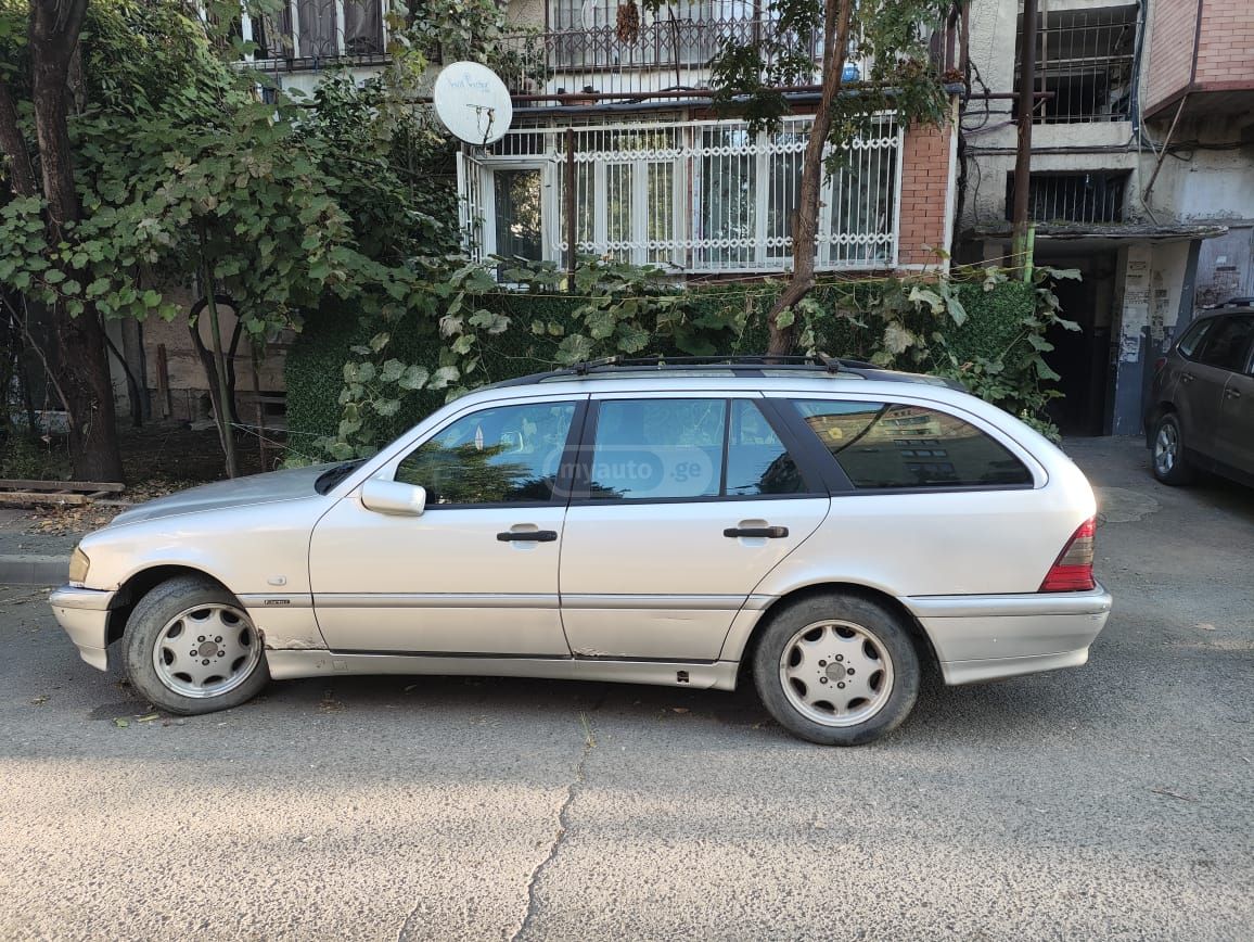 Mercedes-Benz C 220 1998 — photo 2