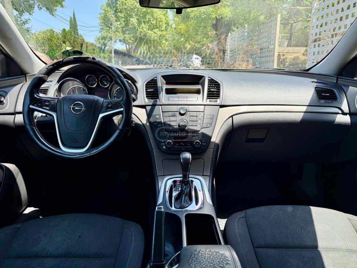 Opel Insignia 2009 — photo 2