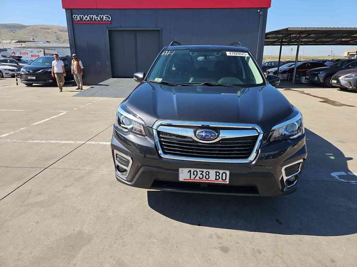 Subaru Forester 2019 — photo 2