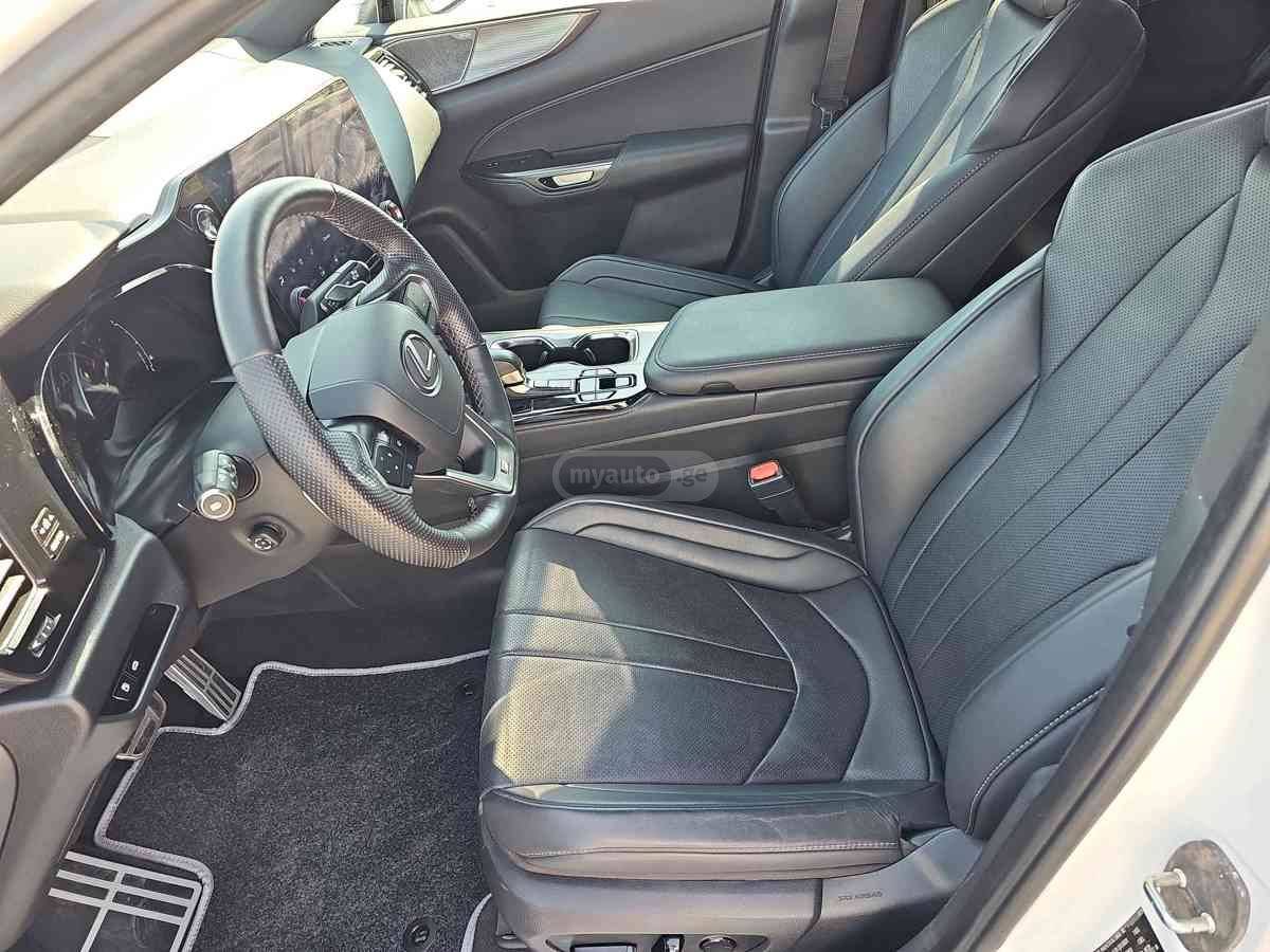Lexus NX 350 2024 — photo 2