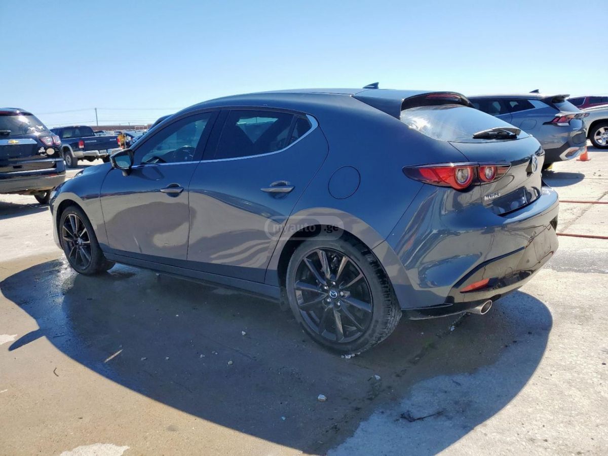 Mazda Mazda3 2023 — photo 2