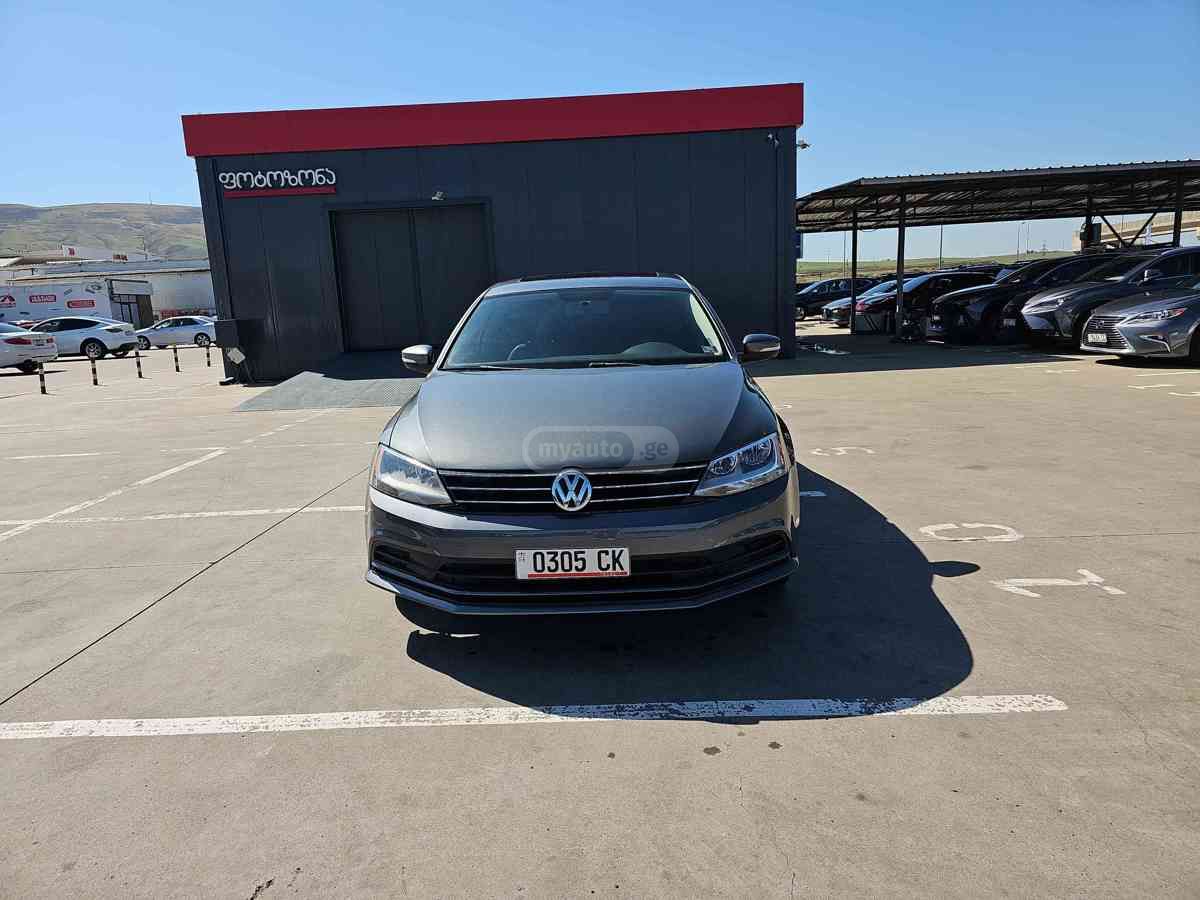 Volkswagen Jetta 2015 — photo 2