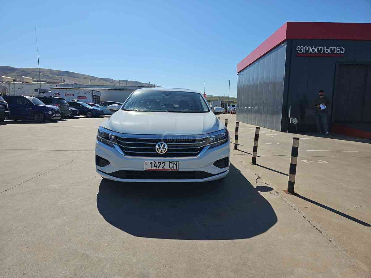 Volkswagen Passat 2021 — photo 2