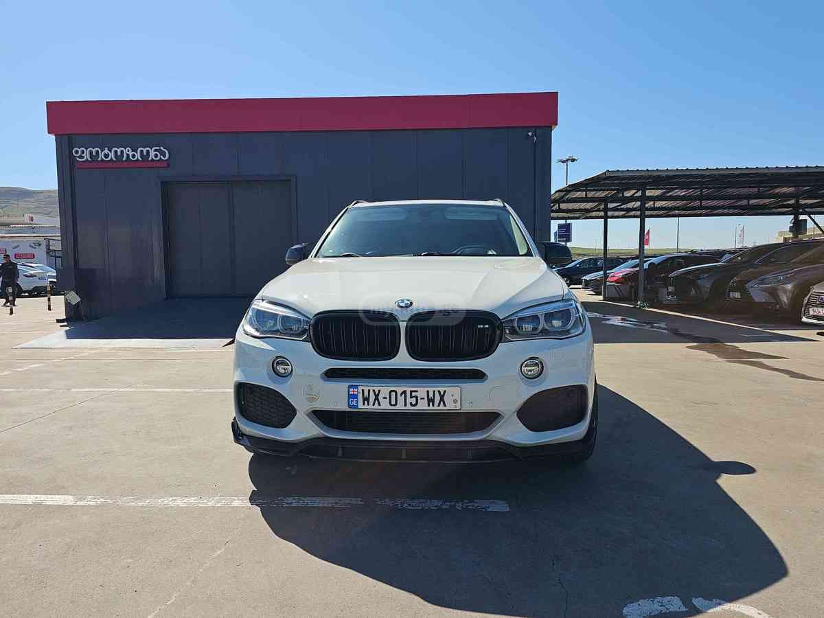 BMW X5 2014 — photo 2