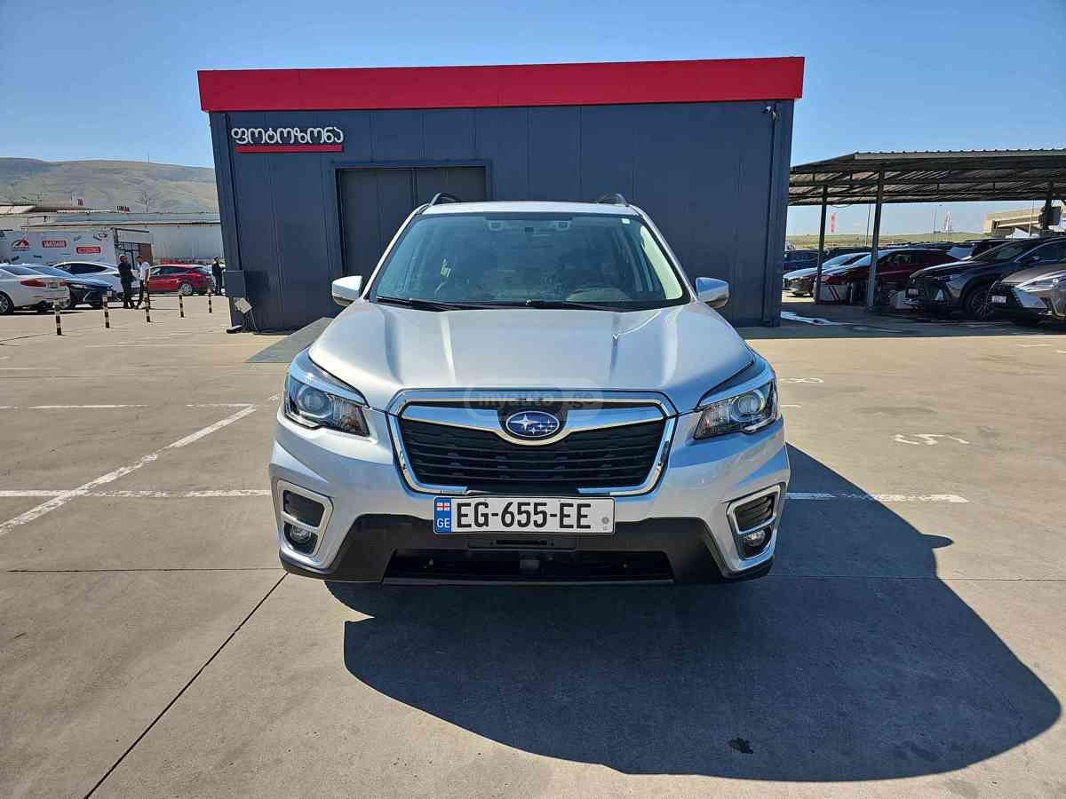 Subaru Forester 2019 — photo 2