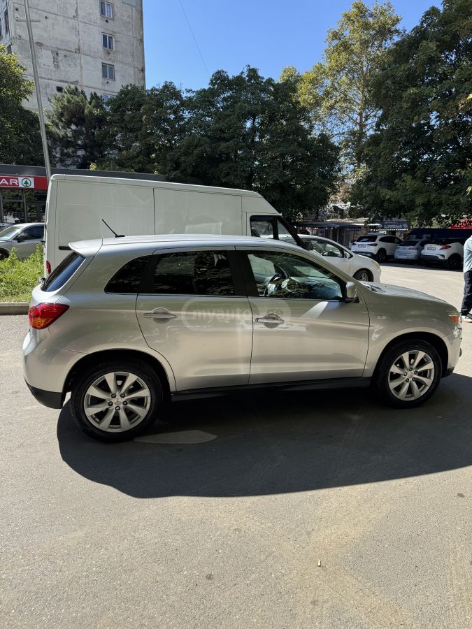 Mitsubishi Outlander Sport 2013 — photo 2