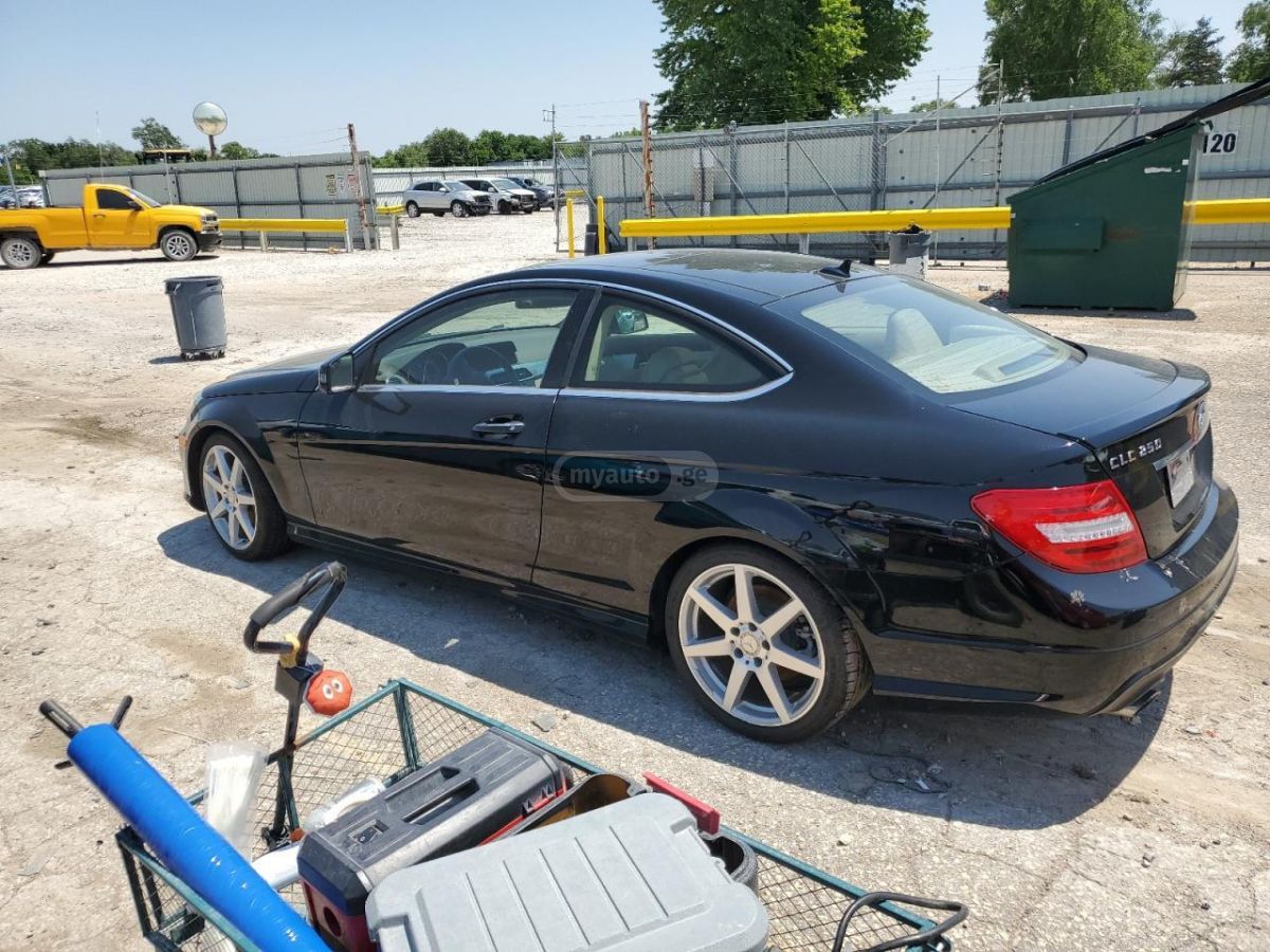 Mercedes-Benz C 250 2015 — photo 2