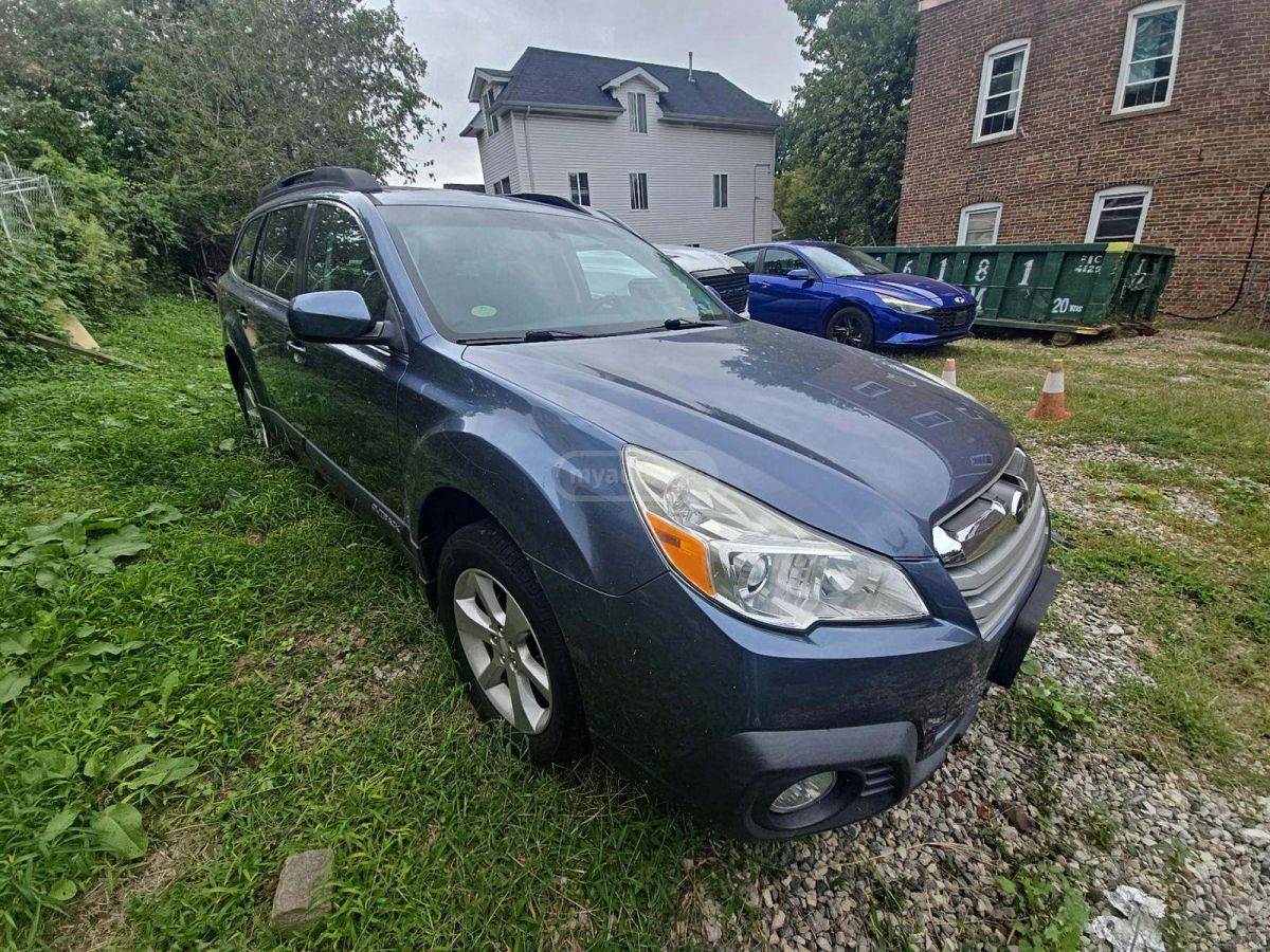 Subaru Outback 2013 — photo 2