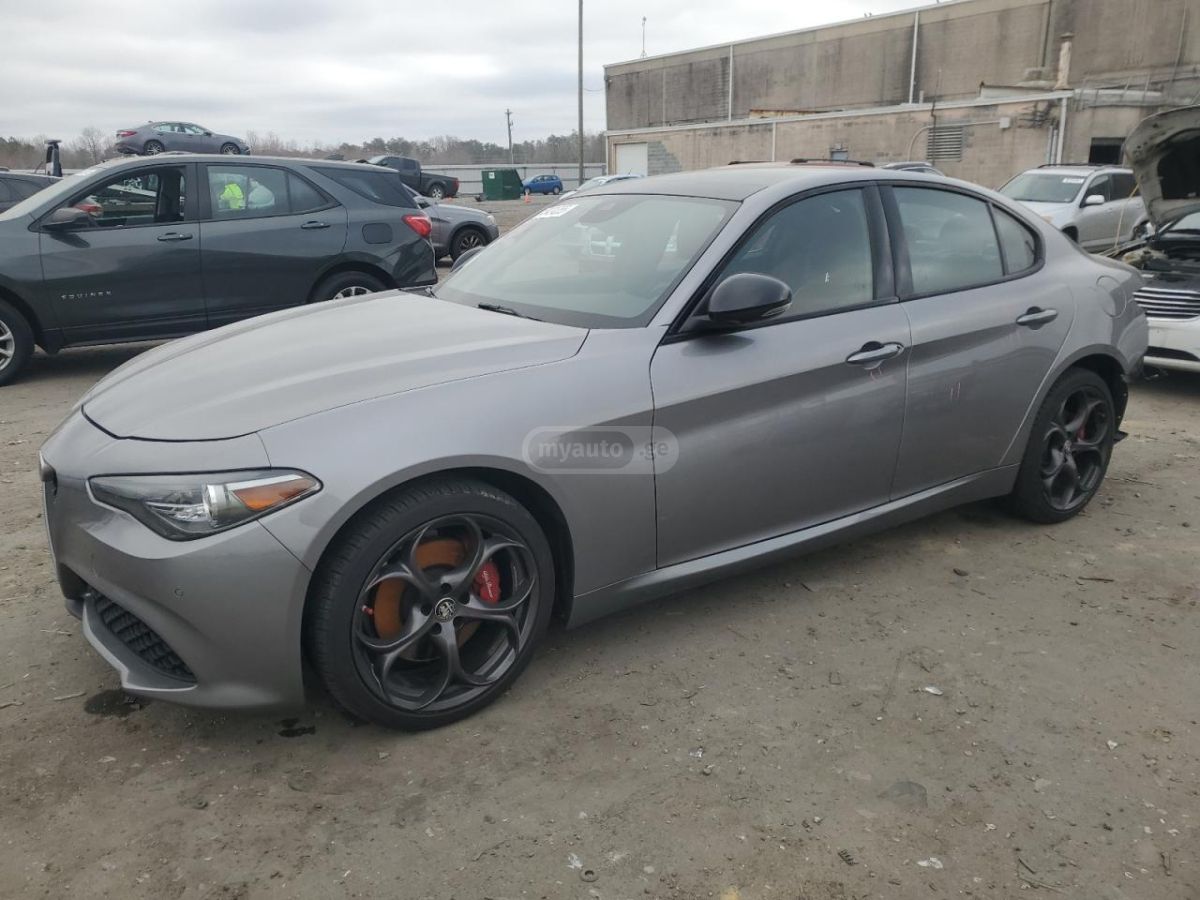 Alfa Romeo Giulia