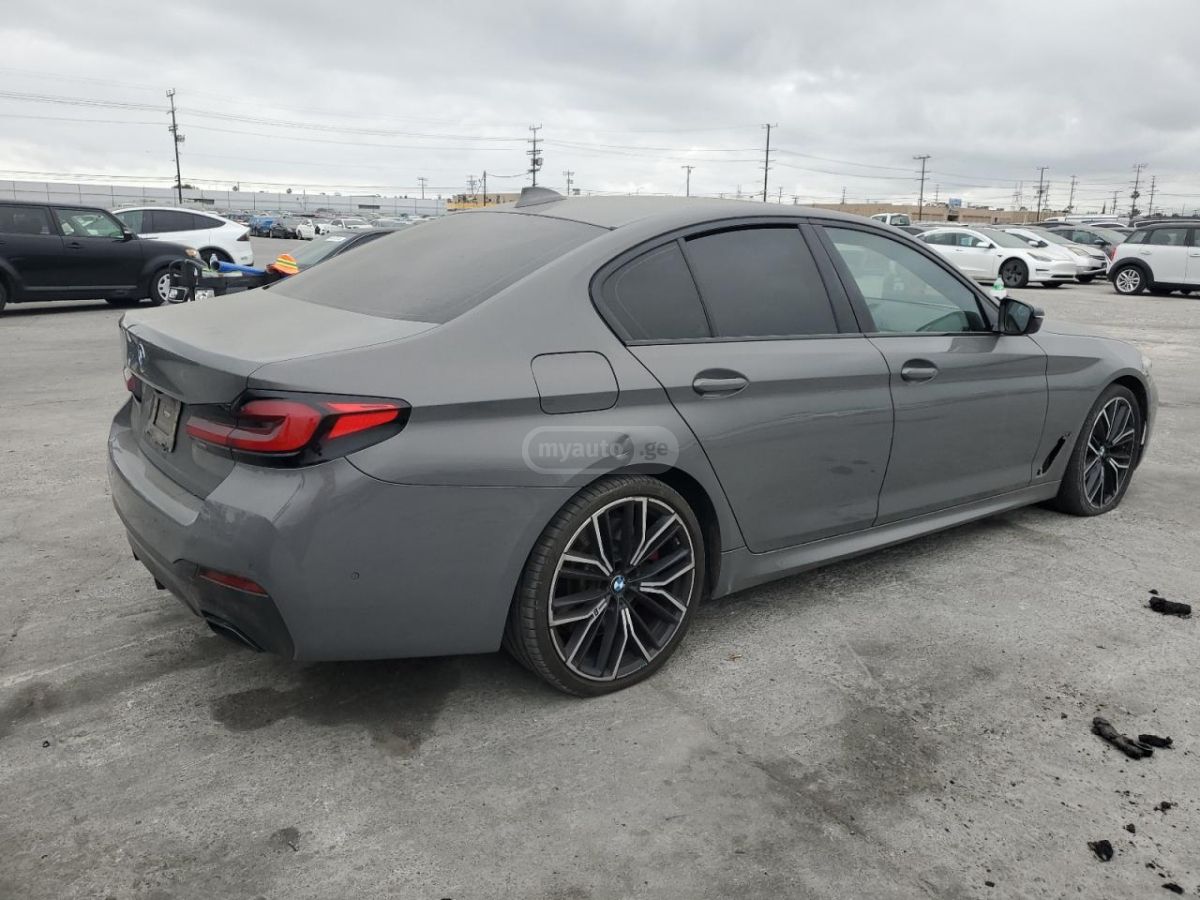 BMW 540 2022 — photo 2