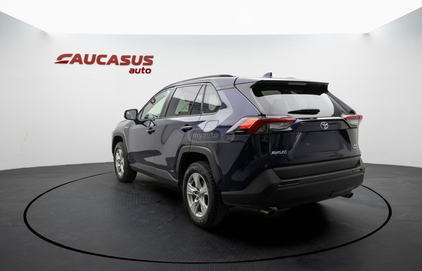 Toyota RAV 4 2021 — photo 2