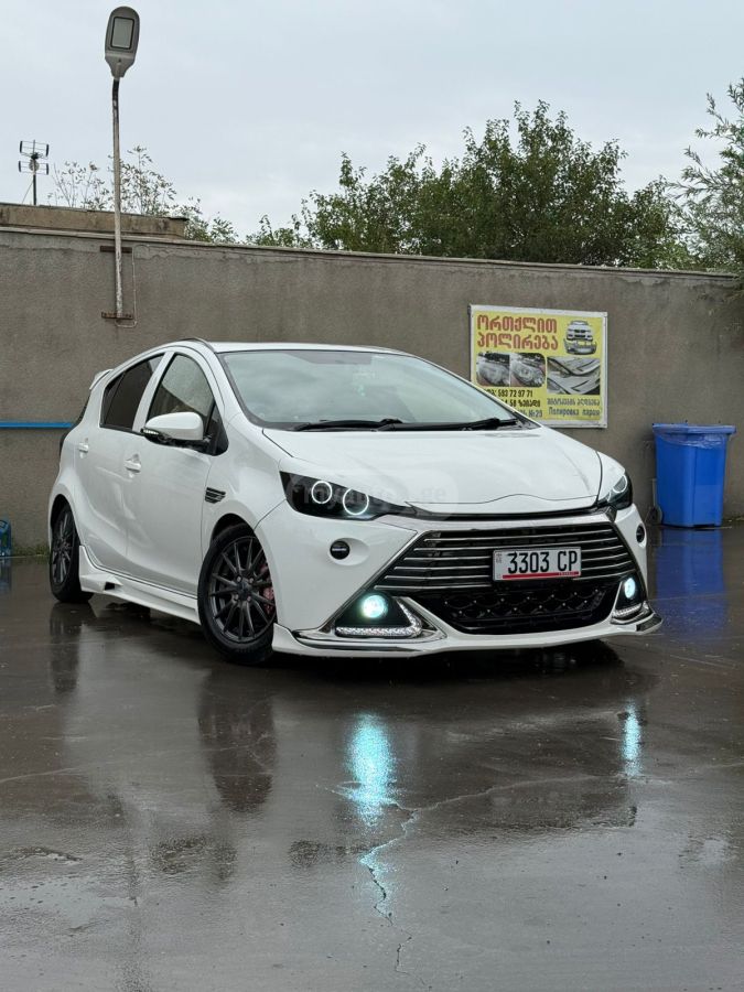 Toyota Aqua 2014 — photo 2