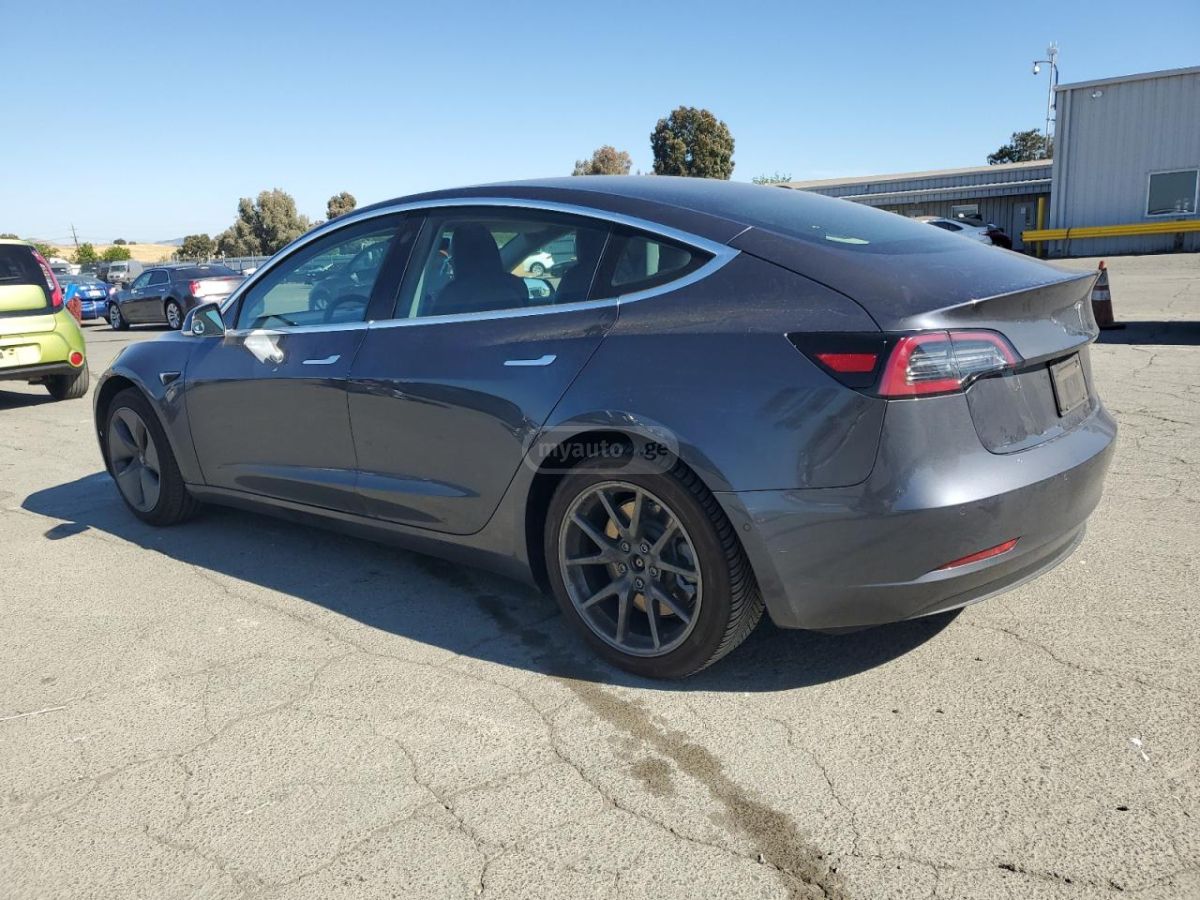 Tesla Model 3 2020 — photo 2