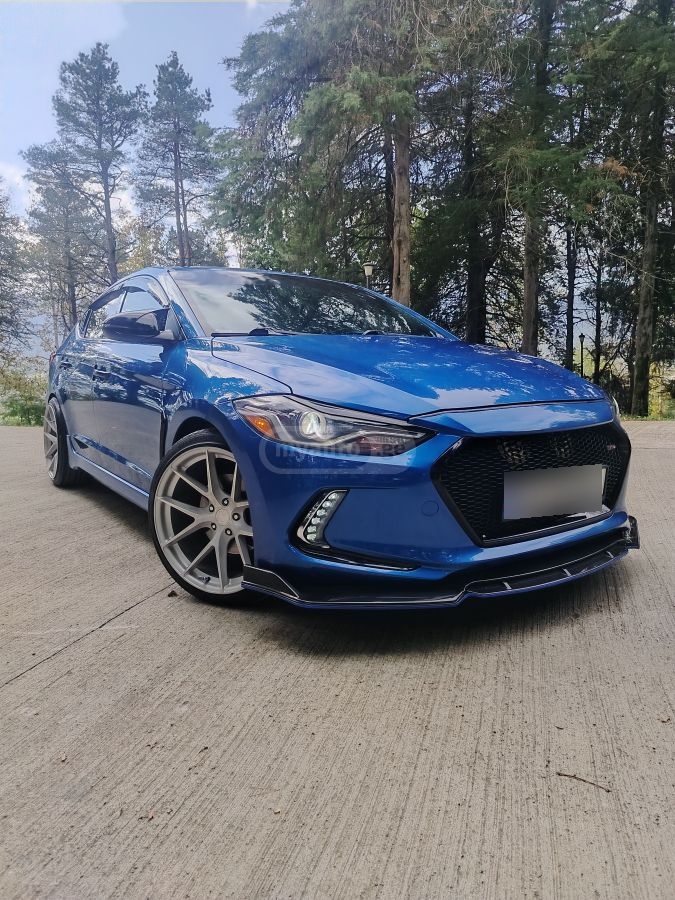 Hyundai Elantra 2017 — photo 2