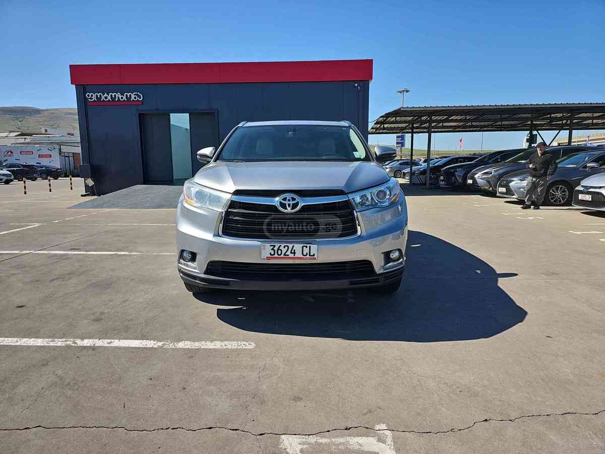 Toyota Highlander 2016 — photo 2