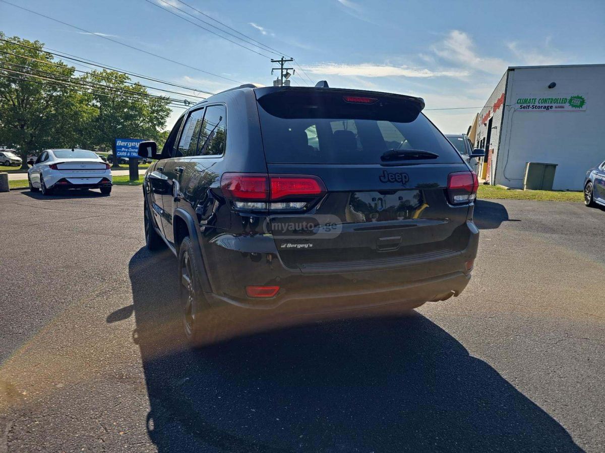 Jeep Grand Cherokee 2021 — photo 2