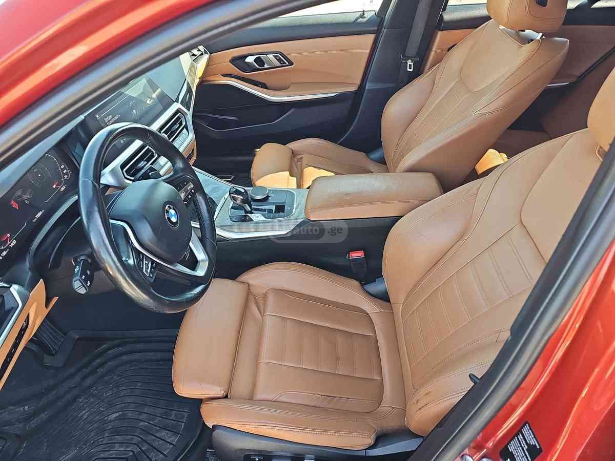 BMW 330 2021 — photo 2