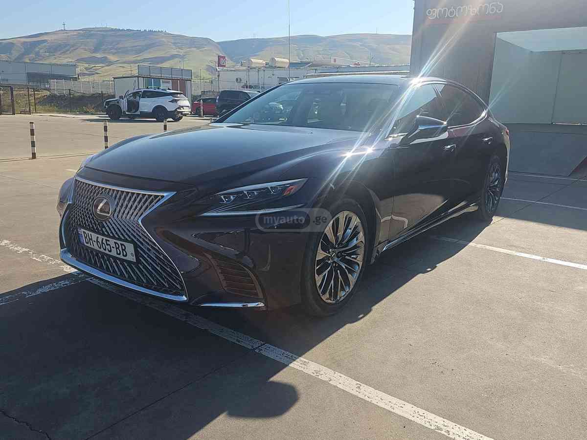 Lexus LS