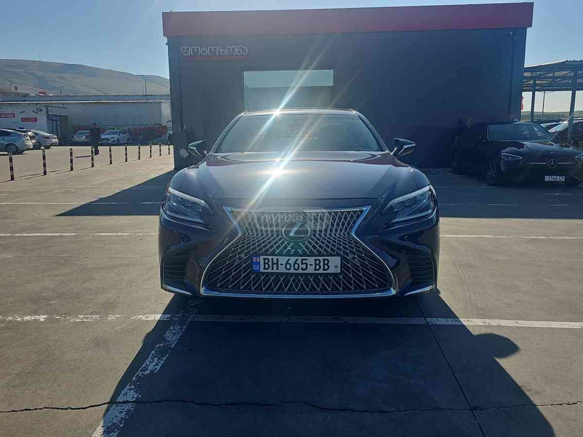 Lexus LS 2018 — photo 2