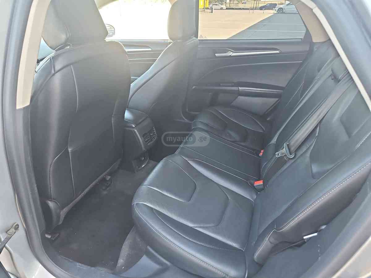 Ford Fusion 2020 — photo 2