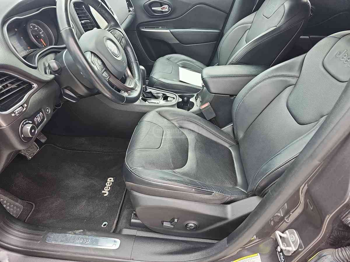 Jeep Cherokee 2021 — photo 2