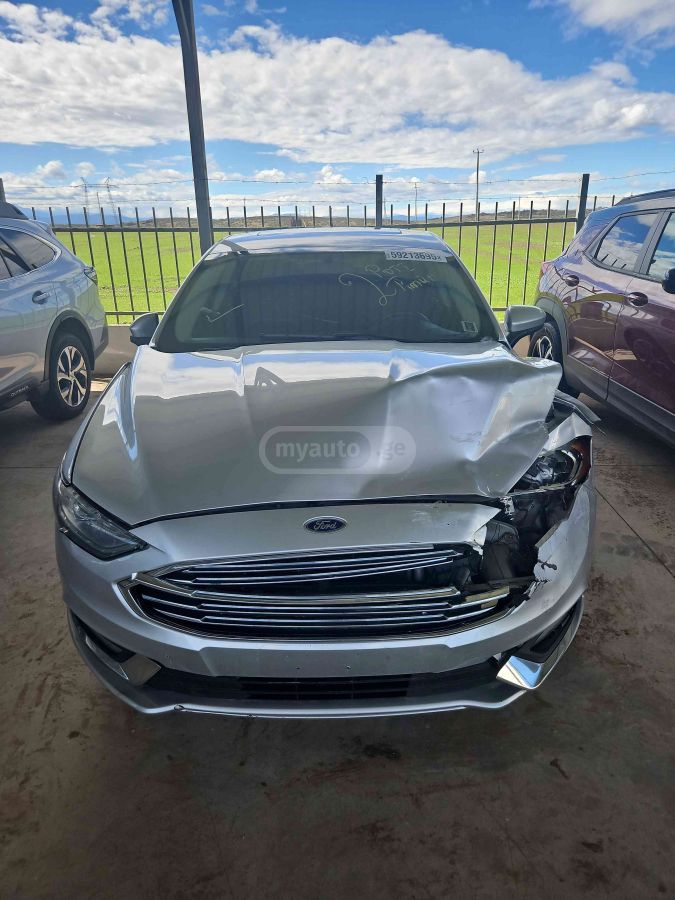 Ford Fusion 2017 — photo 2