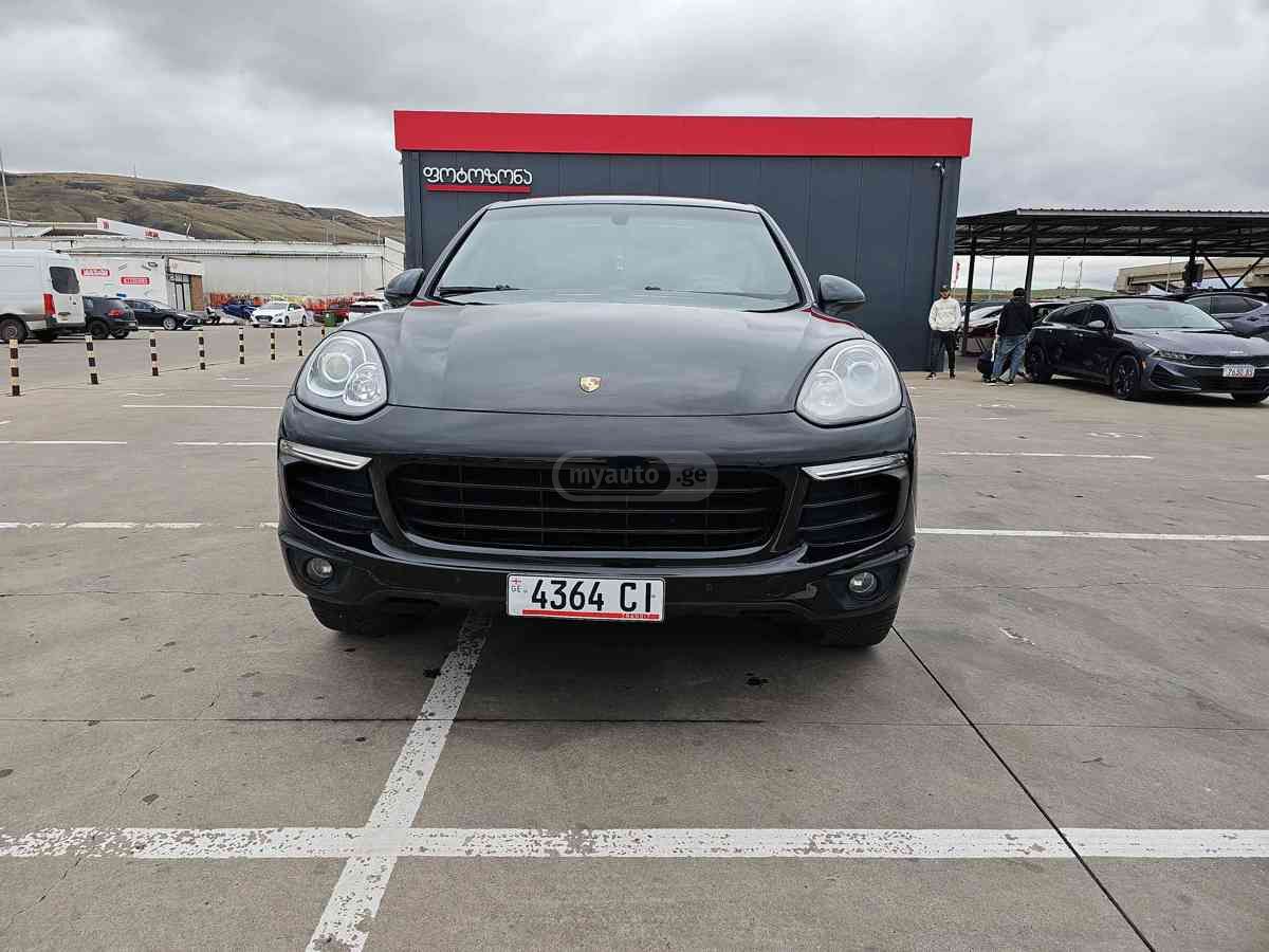 Porsche Cayenne 2016 — photo 2