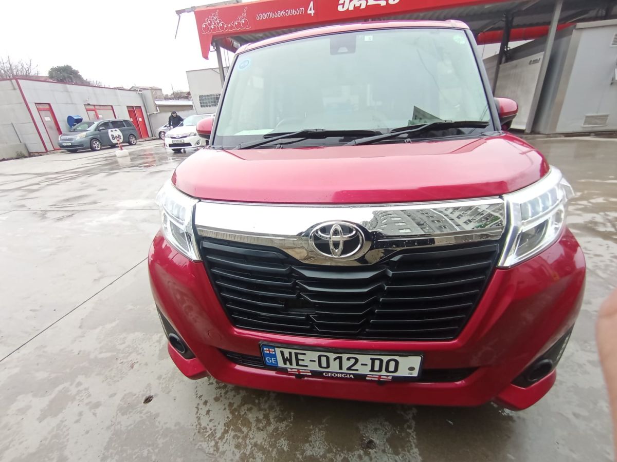 Toyota Raum 2018 — photo 2