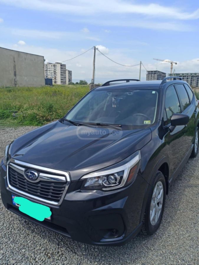 Subaru Forester 2018 — photo 2